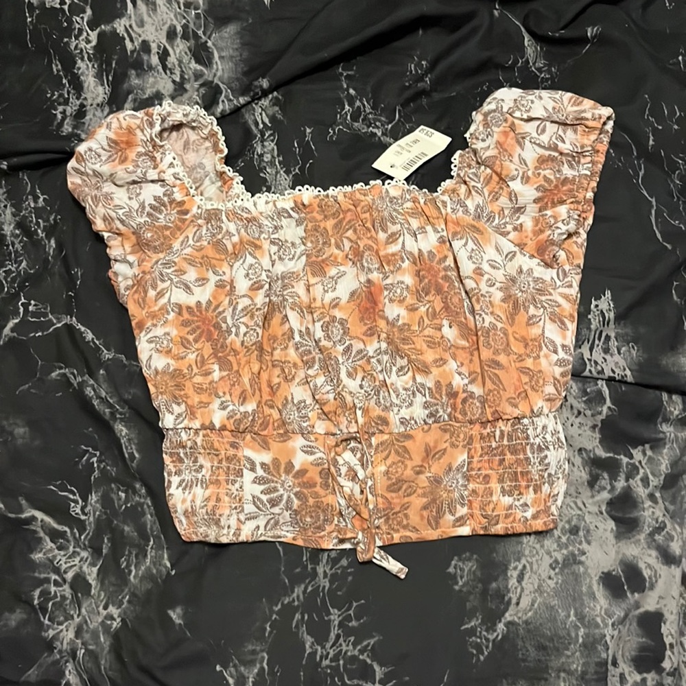 XS Aeropostale cropped shirt orange